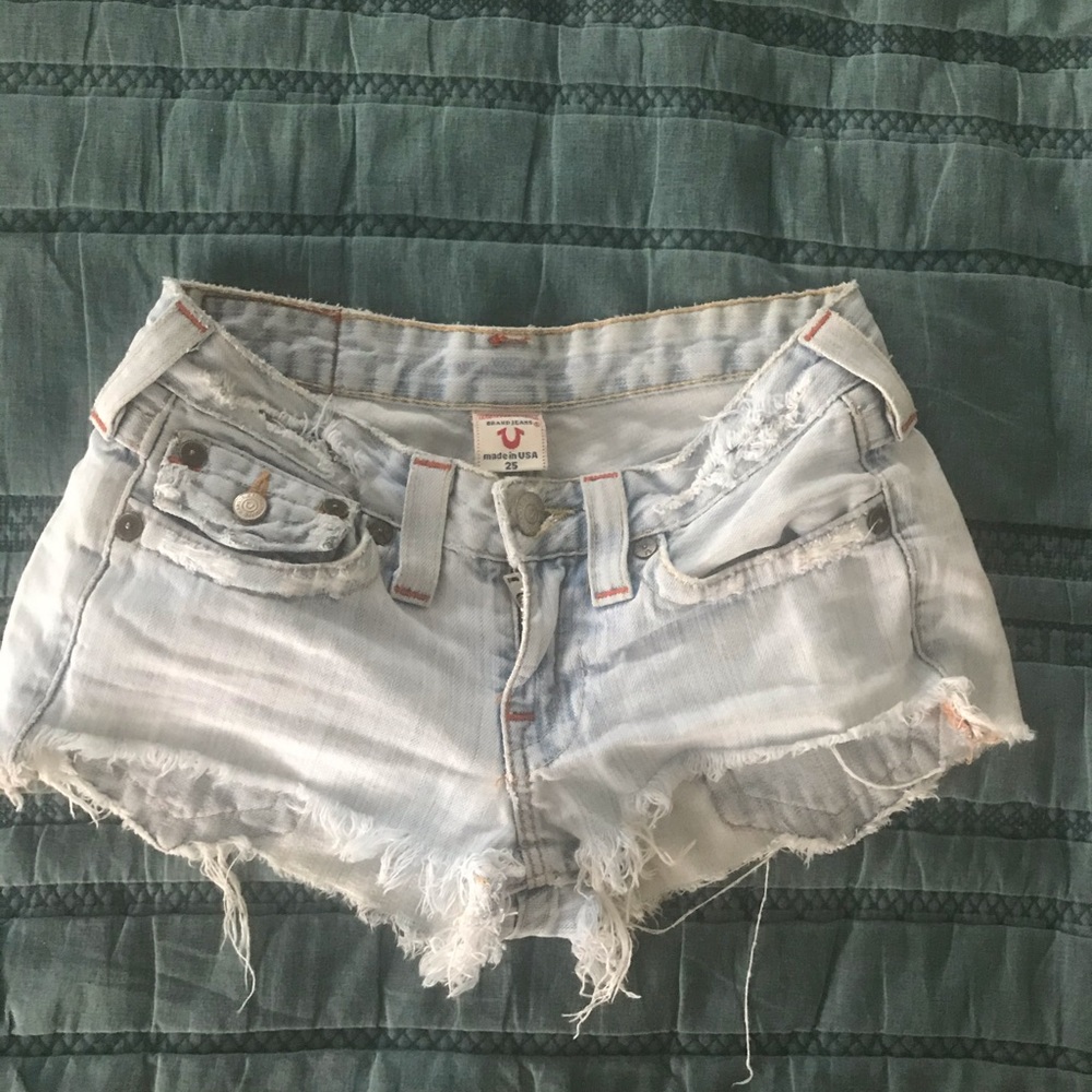 True religion jeans shorts 😻 size 25